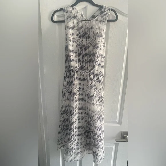 Antonio Melani dress with a cute small cutout in the back . ivory and navy. - Picture 1 of 4